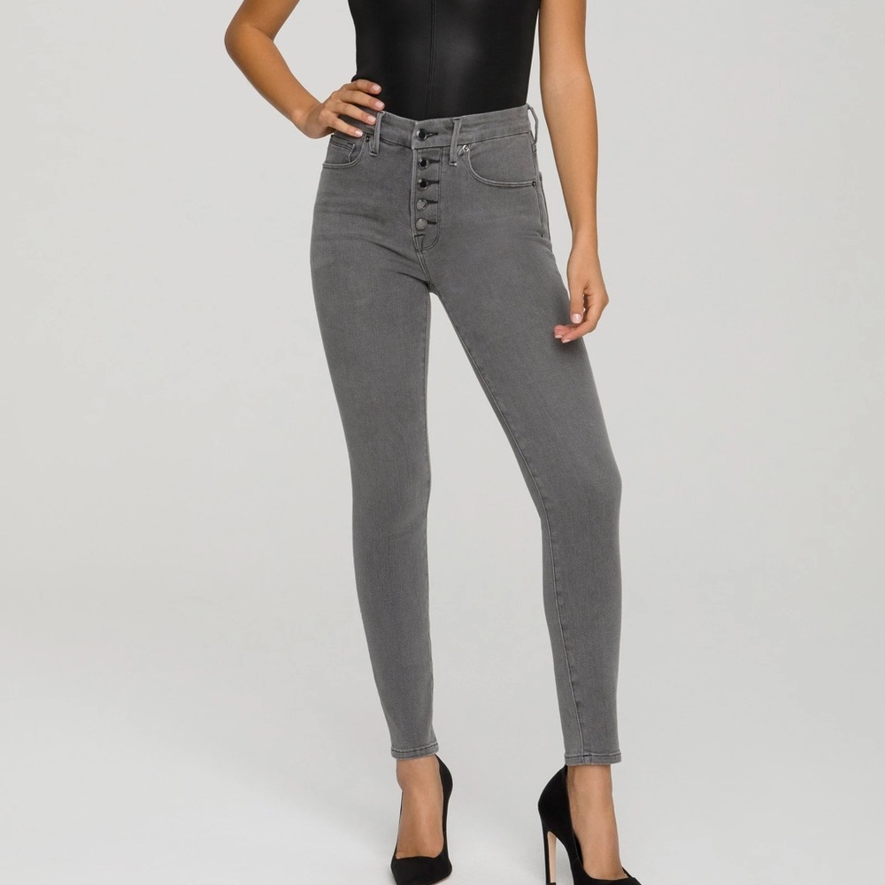 Look modern and chic in this waist shaper.